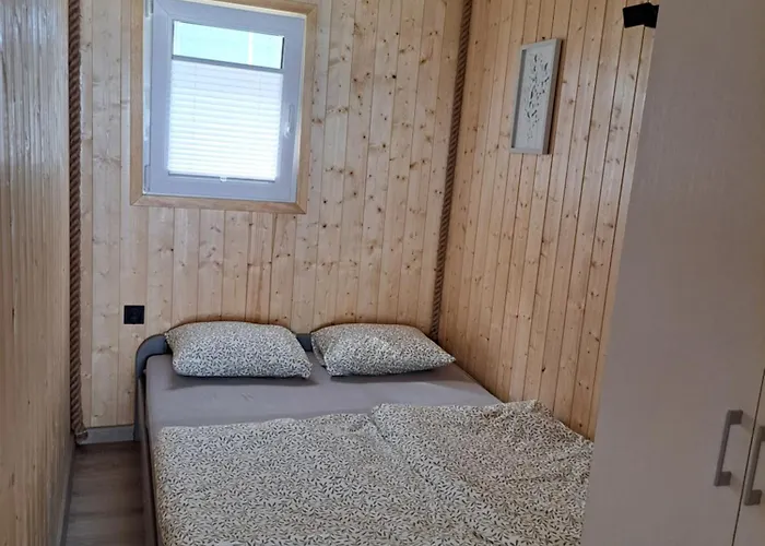 Anchor Ii Nad Morzem カルビア